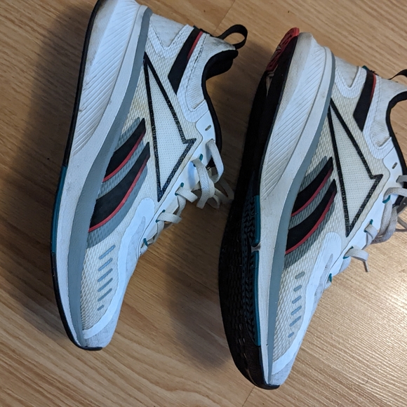 Reeboks - Picture 2 of 2